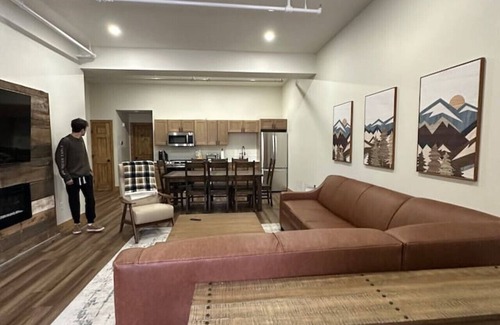 Wilmington Apartment | Luxury Townhome Unit 106