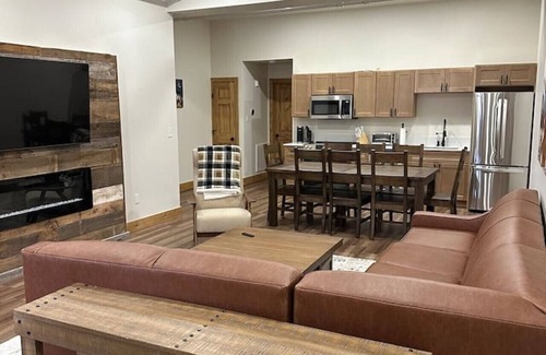 Wilmington Apartment | Luxury Townhome Unit 105