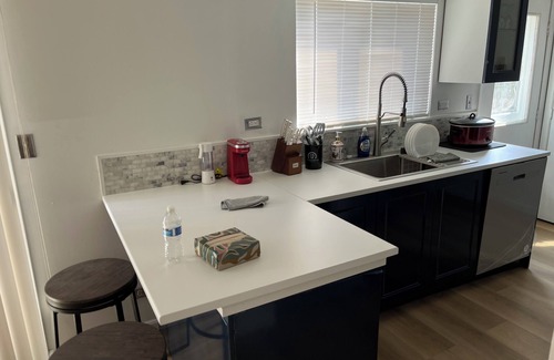 Forestview House | Luxury Townhouse with AC, SmartTV, and Free Parking!
