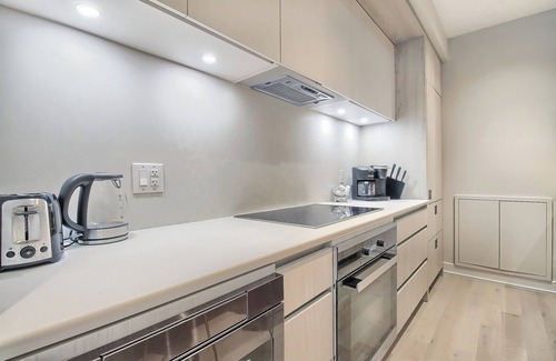 Bay Cloverhill House | Luxury Townhouse in Downtown Toronto