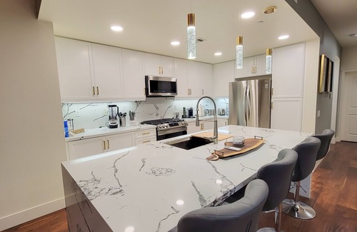 Irvine Business Complex House | LUXURY TOWNHOUSE WITH LOFT & PRIME VIEW