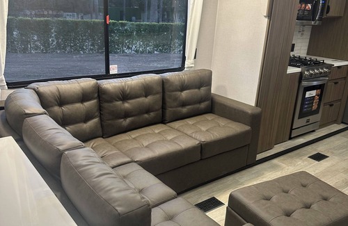 Malibu House | Luxury Trailer next to Cielo Farms