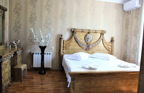 Kutaisi Apartment | Luxury Triple Room, 1 Double Bed