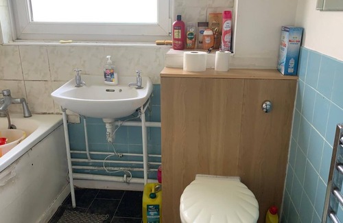 Barking Apartment | Luxury Ultra super New bedroom near barking Rail Way station in london
