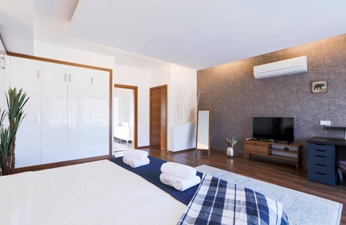 Cesme Villa | Luxury Vacation in Seaside Big Villa with Privacy