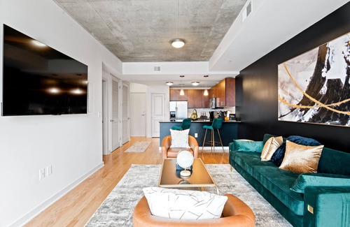 Old Fourth Ward Apartment | Luxury Views From the Sky