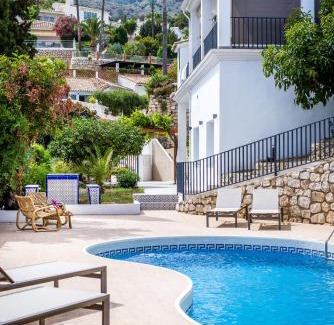 Rancho Domingo Villa | Luxury Villa Alhambra close to Sea and Centre