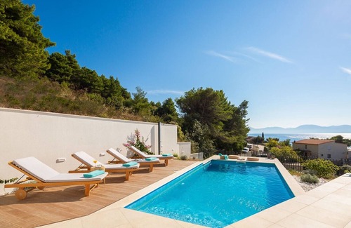 Gradac Villa | Luxury Villa Azul Makarska with a private pool and sea view