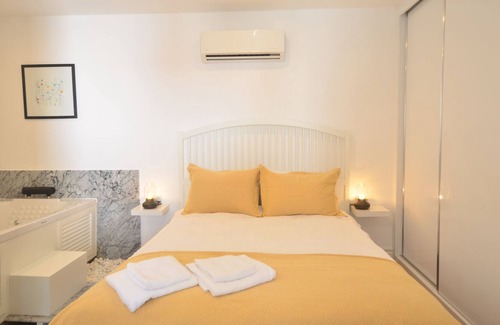 Bitez Villa | Luxury Villa for Couples close to beach with Sauna and Private Pool