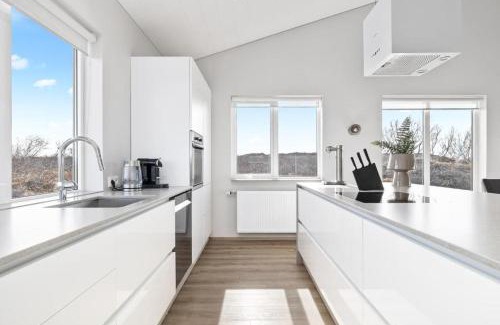 Selfoss Villa | Luxury Villa in Golden Circle with hot tub