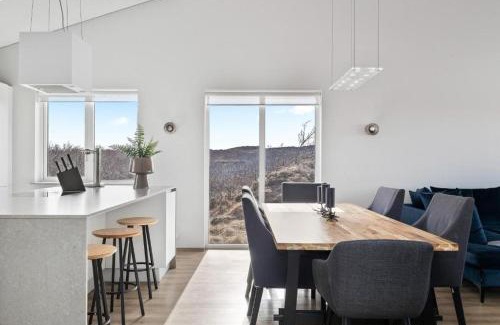 Selfoss Villa | Luxury Villa in Golden Circle with hot tub