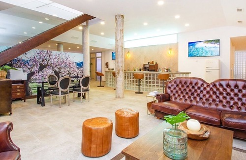 Establiments Villa | Luxury villa in with 12bedrooms, terrace with pool, free wifi, bar and gym