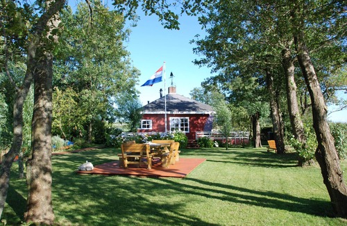 Warten Villa | Luxury villa on an island in National Park Alde Feanen, Eernewoude, Friesland