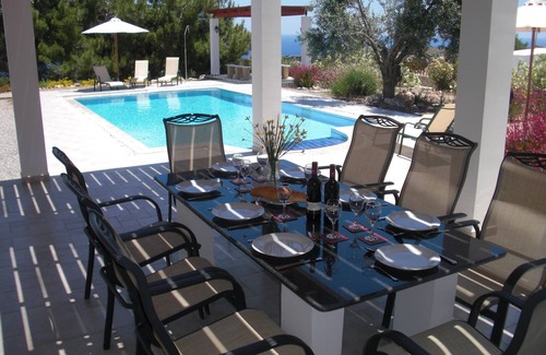 Archangelos Villa | Luxury Villa. Overlooks Tsampika Beach. Large private pool. 4 bedrooms.