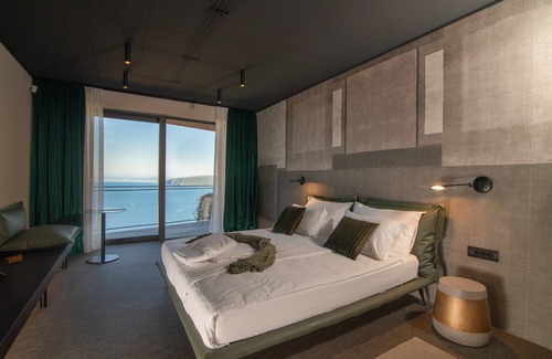 Mosenice Villa | Luxury Villa Vista Hills near Opatija, heated pool, jacuzzi, sauna, gym, family