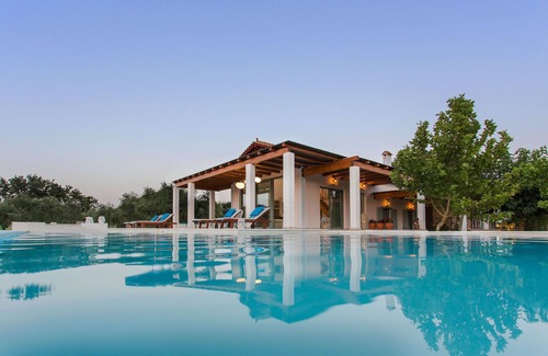 Agia Marina Villa | Luxury Villa with Private Pool, Tennis Court & Vineyard | Aneli Villa Elissavet