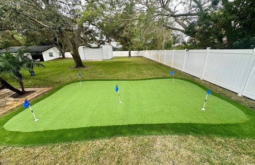Del Prado Villa | Luxury Villa with Heated Saltwater Pool & Spa, Mini Golf, BBQ, 5 Mins to Beach