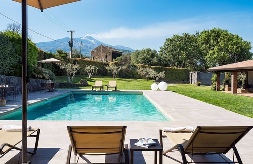 Viagrande Villa | Luxury villa with pool and gym near Etna, Sicily