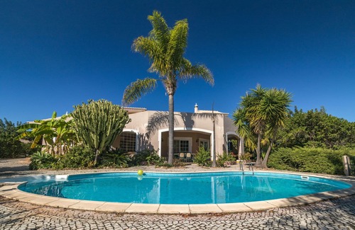 Silves Villa | Luxury villa with pool