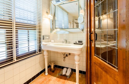 Municipality of Oegstgeest Hotel | Luxury Vintage Hotel Villa Beukenhof