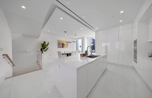Eastern Shores House | Luxury Waterfront 4BR Home Near Bal Harbour Shops