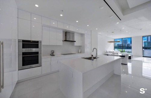 Eastern Shores House | Luxury Waterfront 4BR Home Near Bal Harbour Shops