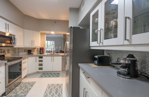 Aventura Condo | Luxury Waterfront Condo with Resort Amenities!