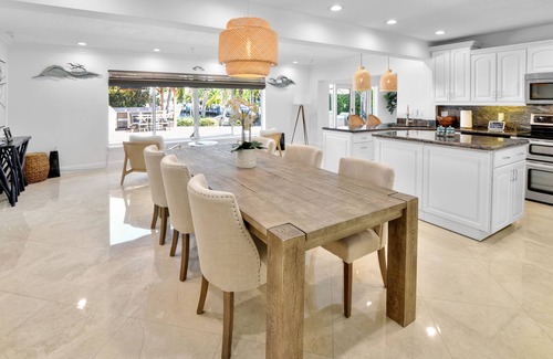 Garden Isles House | Luxury Waterfront house/Heated pool in paradise