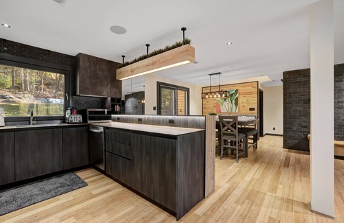 Tannersville House | Luxury West Hill Villa! 7 BR,4 Bath,24+ Sleeps! @ Camelback, Sauna!⛷️🏂🚣