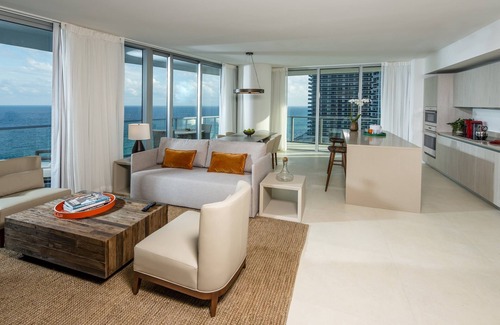 Hollywood South Central Beach Apartment | Lyfe Resort & Residences