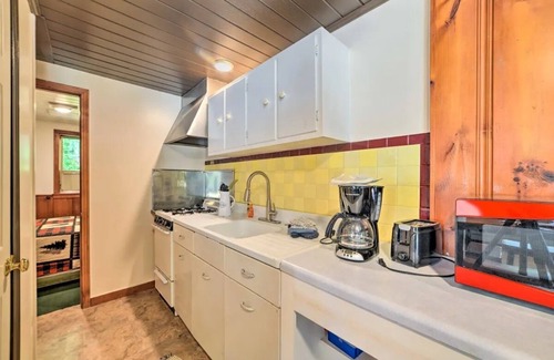Almo Hotel | Lynnhurst Resort Motel #15 - 2 Bedroom w/Kitchen.