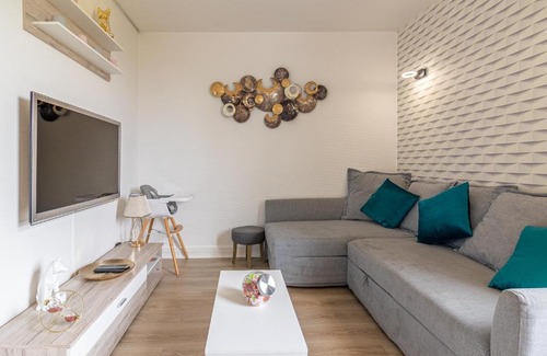 Magny-le-Hongre Apartment | LYS - 7 Min des parcs Walt Disney- Parfait pour les familles- Arrivée Autonome - Parking & Wifi Gratuit