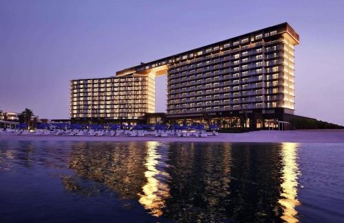 Ras Al Khaimah Resort | Mövenpick Resort Al Marjan Island