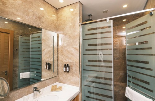Nasimi Hotel | Mövenpick Winter Park Baku