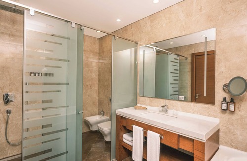 Nasimi Hotel | Mövenpick Winter Park Baku