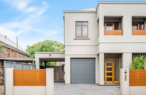 Goodwood House | M and M at Goodwood - 2 BR - 2BATH