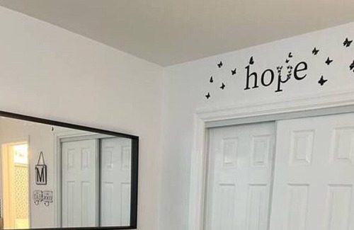 Parkside Condo | M - Lovely Budget Studio Fully Equipped at Hollywood