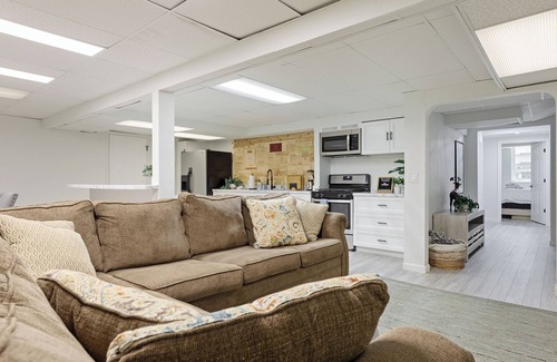 Traverse City House | M22 & You | Beach | Sauna | AC |