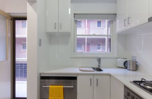 West Perth Apartment | M4 Studio Apartment on Malcolm Street