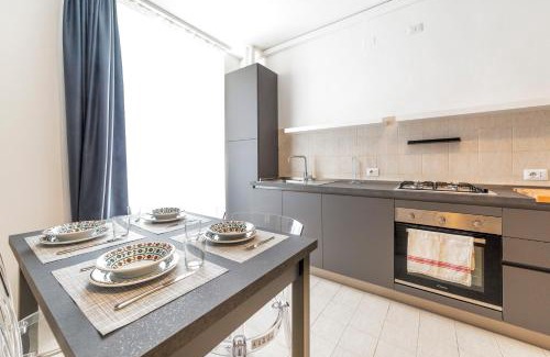 Chinatown Apartment | M5 Monumentale Wide Apartment