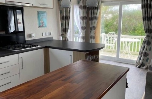Camber Cabin | M672 - 6 Berth Luxury Lodge with veranda