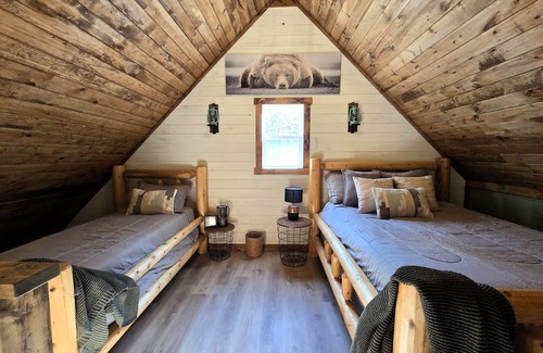 Algoma District House | "Ma Cabine" - Quiet Retreat along the River