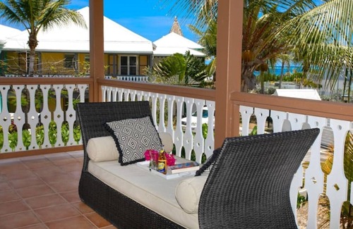 Orient Bay Villa | Macassi 4, Charming beachfront villa.