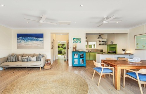 Macmasters Beach House | MacMasters Malibu - Lakefront