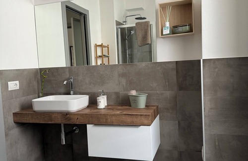 Mandello del Lario Apartment | MADDY'S HOUSE Spacious apartment furnished with care and originality