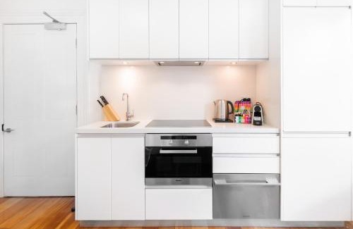 Glebe Apartment | MadeComfy Cosy Studio in Leafy Glebe Estate