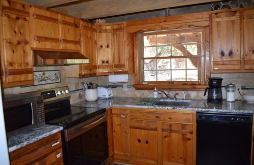 Sonoita House | Madera Canyon home w/spectacular mountain view