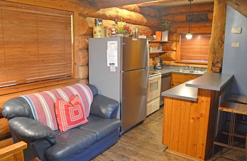 Marble Falls Cabin | Maegan Breann: Cozy Retreat with Lakeside Views!
