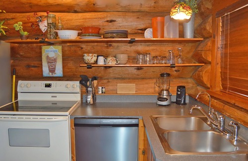 Marble Falls Cabin | Maegan Breann: Cozy Retreat with Lakeside Views!