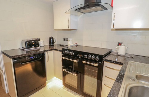 Saint Asaph House | MAES ELWY, family friendly, luxury holiday cottage in St Asaph